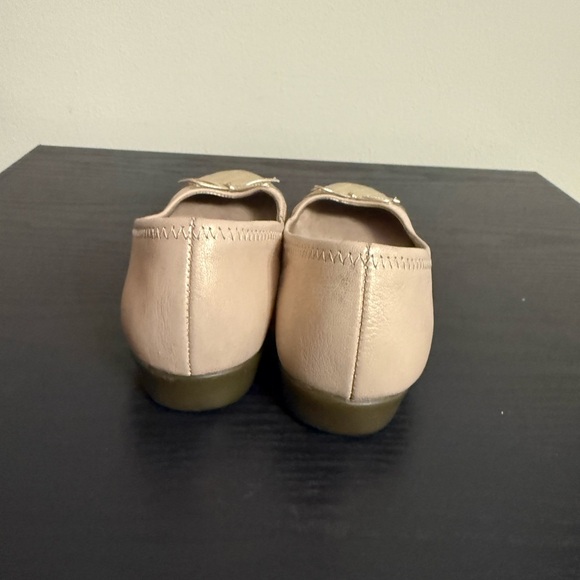 AEROSOLES Classic Beckon Tan Gold Ballet Quilted Patent Leather Shoes 7.5 - Picture 5 of 6